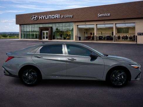 New 2026 Hyundai Elantra SEL Sport Premium FWD image 9