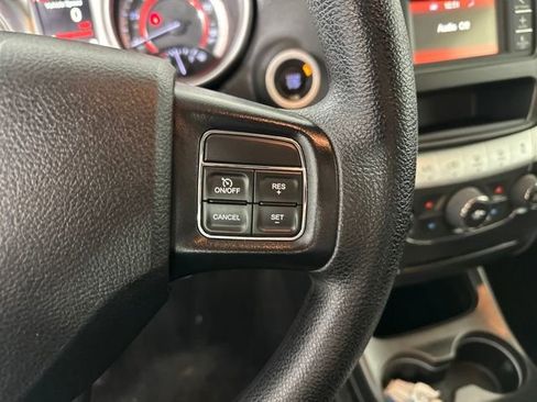 Used 2017 Dodge Journey SE image 15