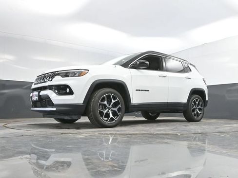 Used 2025 Jeep Compass Limited AWD/4WD image 49