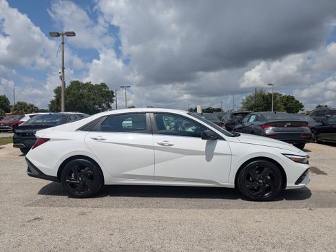 Used 2026 Hyundai Elantra SEL Sport FWD image 4