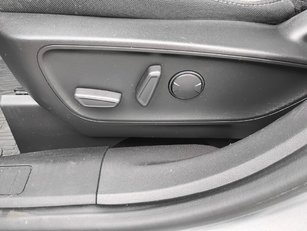 Used 2022 Ford Escape SE w/ Cold Weather Package AWD/4WD image 14