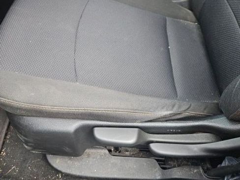 Used 2018 Chevrolet Cruze LS FWD image 13