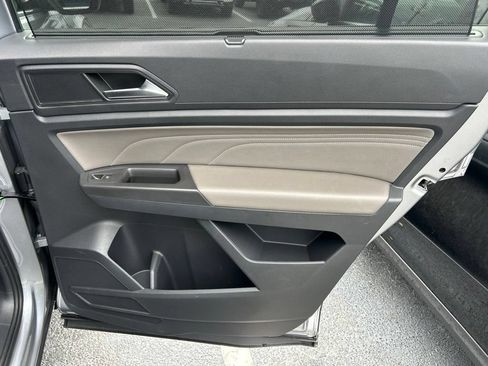 Used 2023 Volkswagen Atlas SE w/ Black Wheel Package FWD image 46