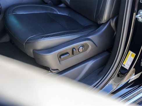 Used 2019 GMC Sierra 1500 SLT image 11