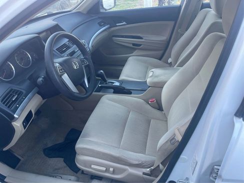 Used 2011 Honda Accord LX-P image 8