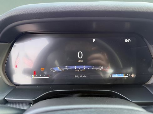 New 2025 Jeep Grand Cherokee L Laredo image 25