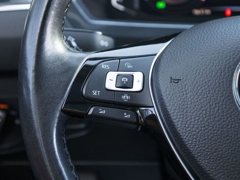 Used 2019 Volkswagen Tiguan SEL image 19