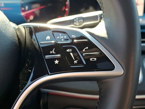 Used 2025 Mercedes-Benz GLE 350 4MATIC image 23