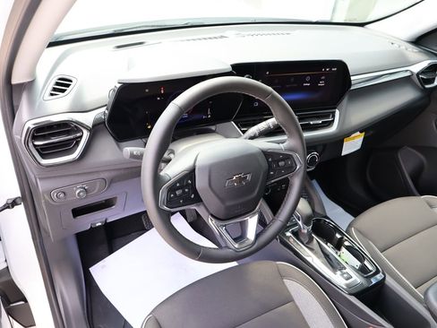 New 2026 Chevrolet TrailBlazer LT w/ Midnight Edition AWD/4WD image 22