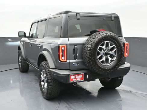 Used 2025 Ford Bronco Badlands image 4