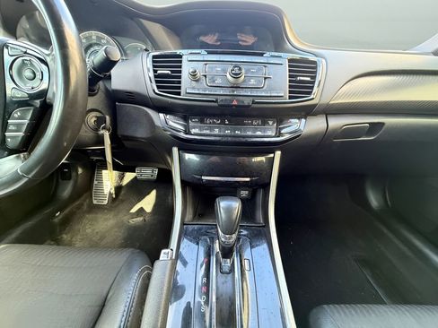 Used 2017 Honda Accord Sport image 15