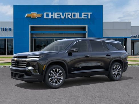 New 2026 Chevrolet Traverse LT w/ Sun and Wheel Package FWD image 2