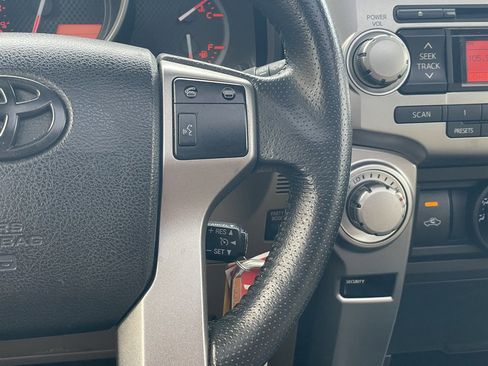 Used 2010 Toyota 4Runner SR5 AWD/4WD image 27