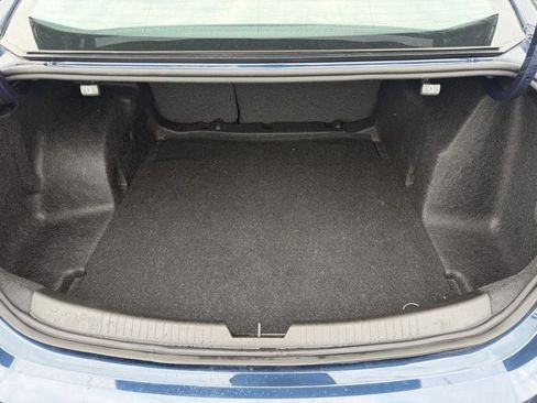 Used 2022 Chevrolet Malibu LT w/ Leather Package FWD image 7