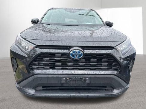 Used 2022 Toyota RAV4 LE image 12