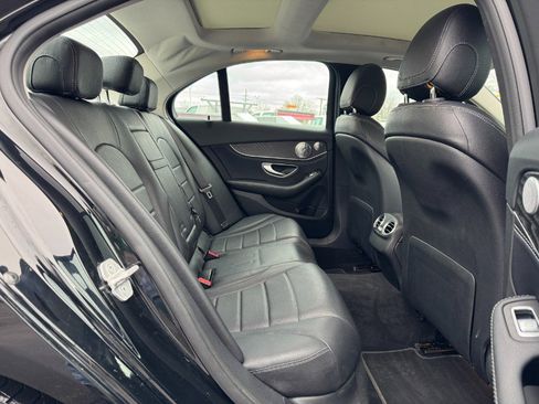 Used 2015 Mercedes-Benz C 300 4dr Sdn C 300 4MATIC image 17