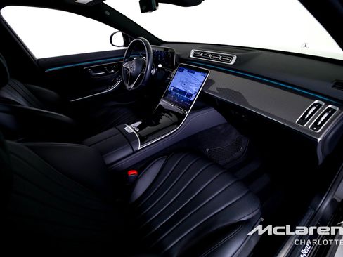 Used 2022 Mercedes-Benz S 580 4MATIC Sedan w/ AMG Line Package image 28