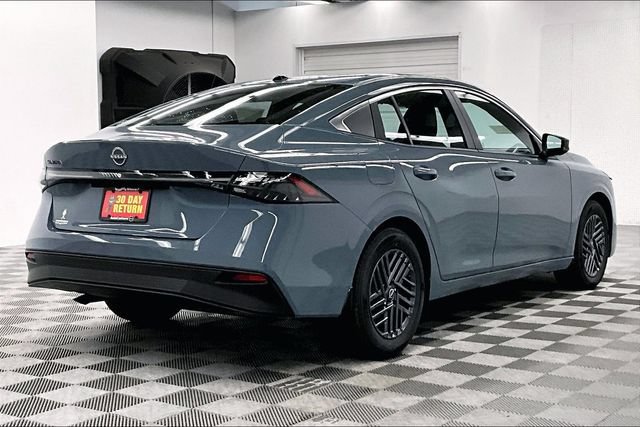 New 2026 Nissan Sentra SV w/ SV Convenience Package FWD image 16