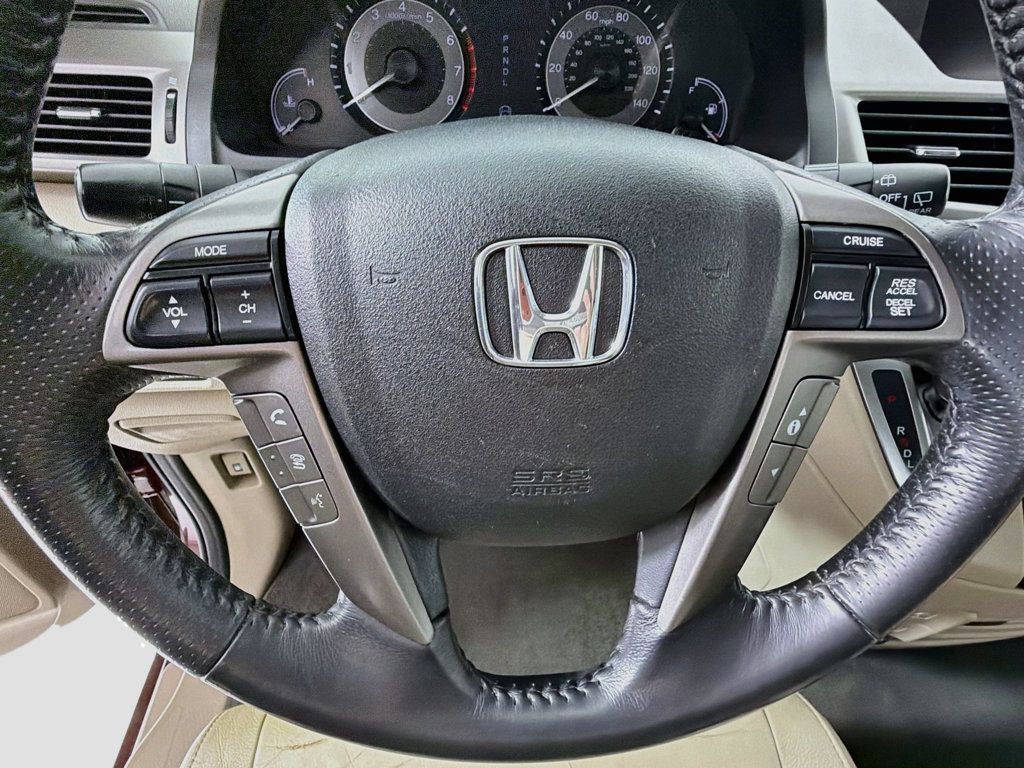 Used 2016 Honda Odyssey Touring Elite image 11