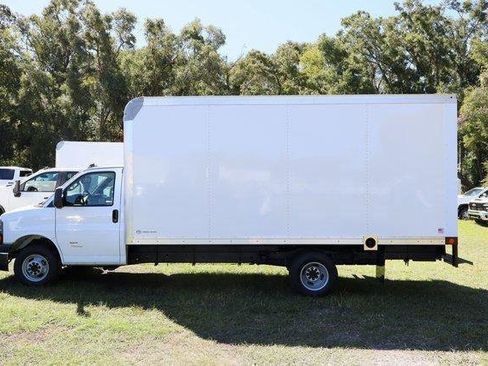New 2025 Chevrolet Express 4500 w/ Power Convenience Package image 3