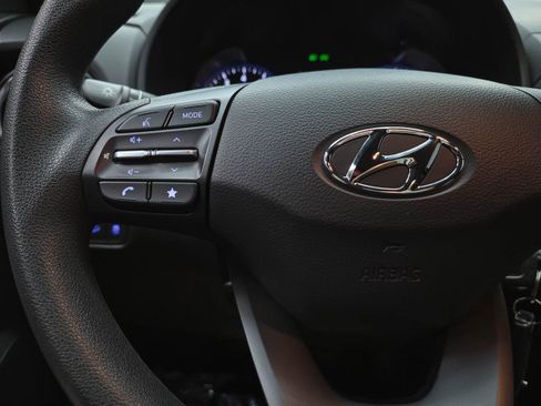 Used 2023 Hyundai Kona SE FWD image 19