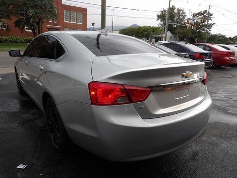 Used 2017 Chevrolet Impala LT FWD image 3