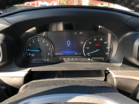 Certified 2022 Ford Explorer XLT w/ Equipment Group 202A image 18