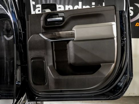 Used 2020 Chevrolet Silverado 2500 LTZ AWD/4WD image 39