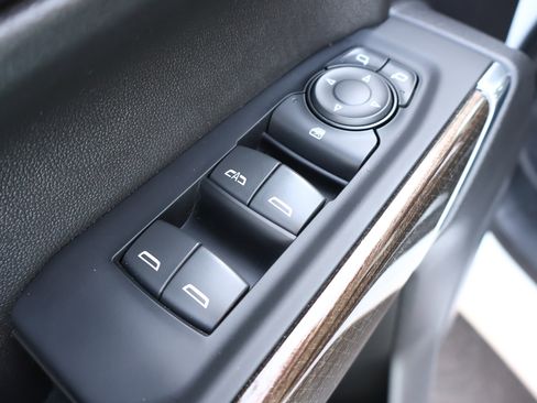 Used 2022 Chevrolet Silverado 1500 RST image 8