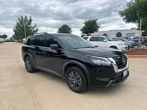 Used 2022 Nissan Pathfinder SV FWD image 7
