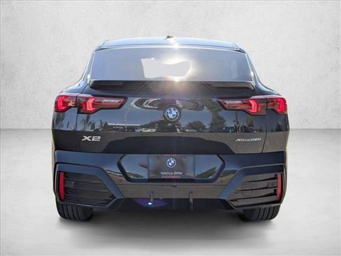 Used 2025 BMW X2 xDrive28i w/ Premium Package image 7