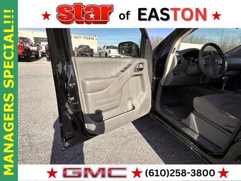 Used 2019 Nissan Frontier SV image 18