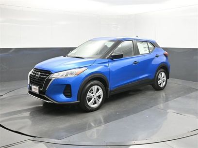 New 2025 Nissan Kicks Play S
