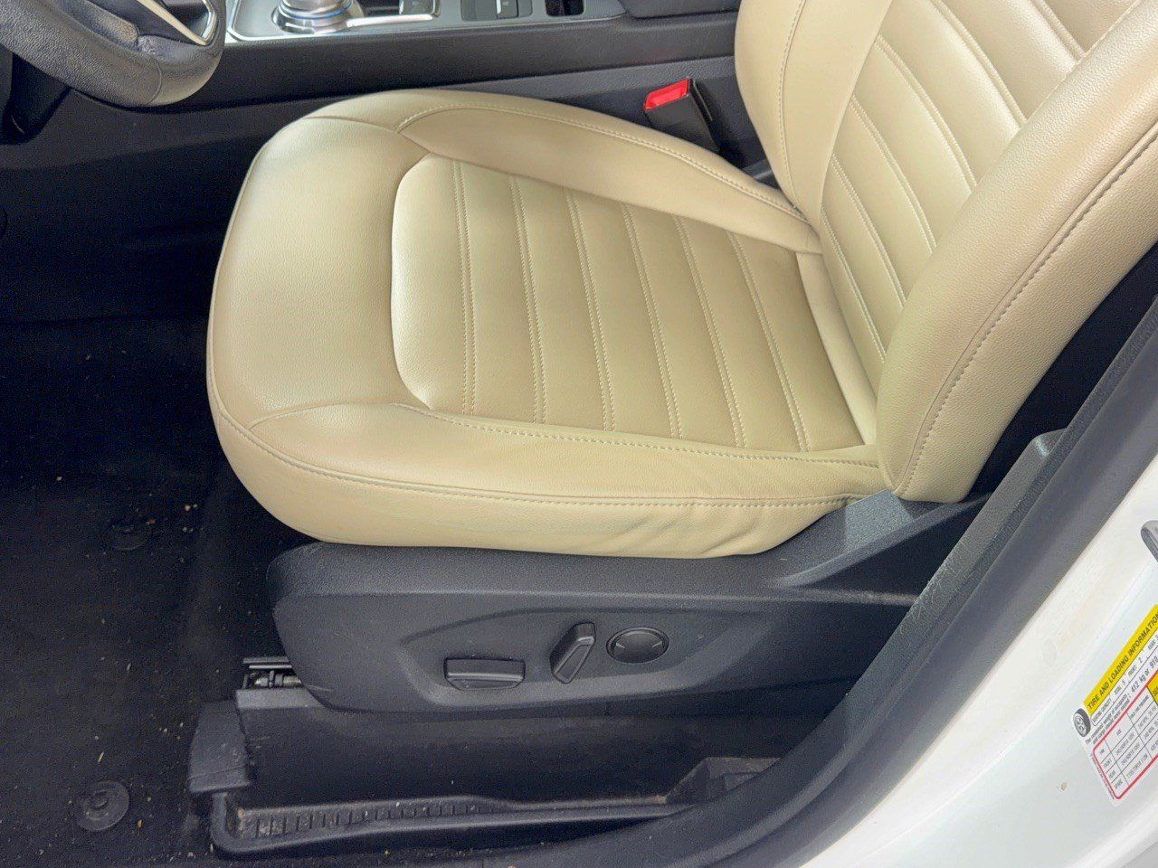 Used 2022 Ford Edge SEL w/ Convenience Package AWD/4WD image 16