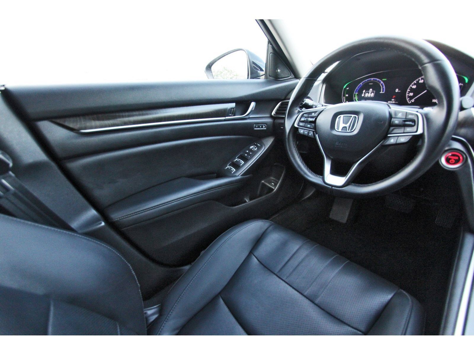 Used 2022 Honda Accord Touring image 9