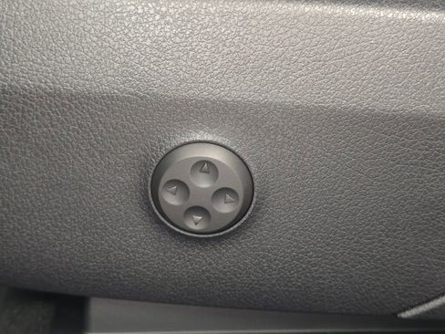 New 2026 Mercedes-Benz GLC 300 4MATIC image 23