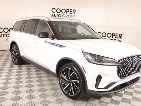 Used 2026 Lincoln Aviator Reserve AWD/4WD image 1