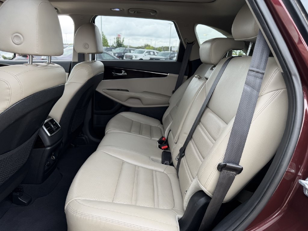 Used 2020 Kia Sorento EX FWD image 28