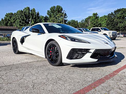Used 2025 Chevrolet Corvette Stingray Preferred Cpe w/ Stealth Interior Trim Package RWD image 1