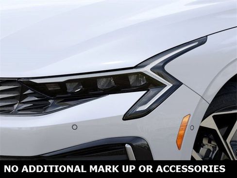 New 2026 Kia K5 EX image 10