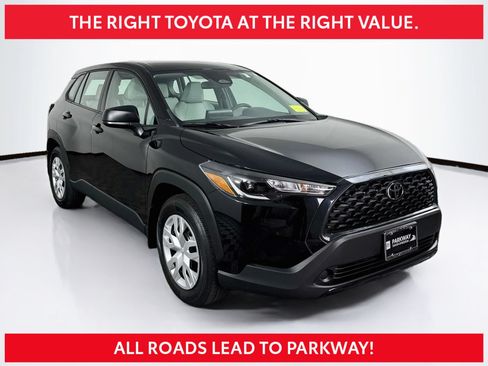 Certified 2023 Toyota Corolla Cross L AWD/4WD image 1