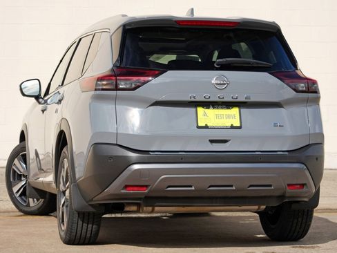 Used 2023 Nissan Rogue SL w/ SL Premium Package FWD image 5