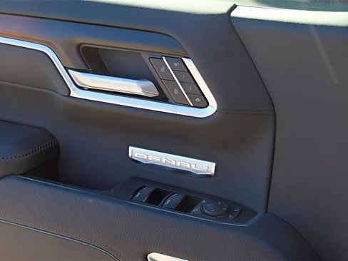 New 2026 GMC Sierra 1500 Denali w/ Denali Reserve Package image 27