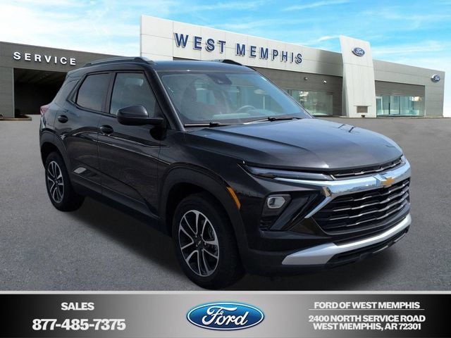Used 2025 Chevrolet TrailBlazer LT w/ Driver Confidence Package FWD image 1