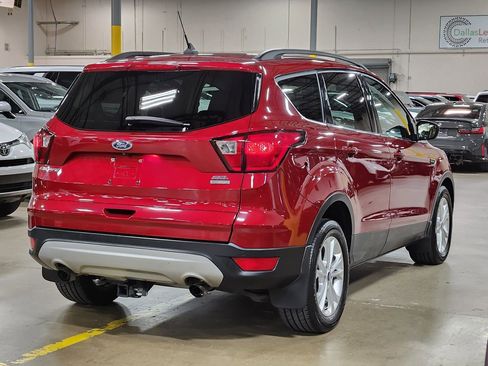Used 2019 Ford Escape SEL image 8