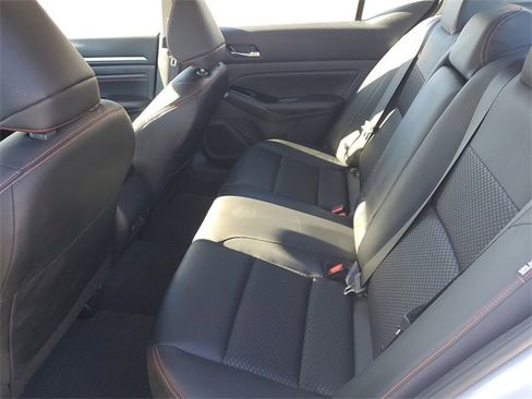 Used 2023 Nissan Altima 2.5 SR image 11
