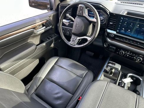 Used 2024 Chevrolet Silverado 1500 LT Trail Boss w/ Convenience Package II image 25