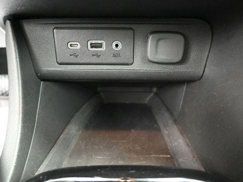 Certified 2023 Buick Encore GX Preferred w/ Cold Weather Comfort Package AWD/4WD image 20