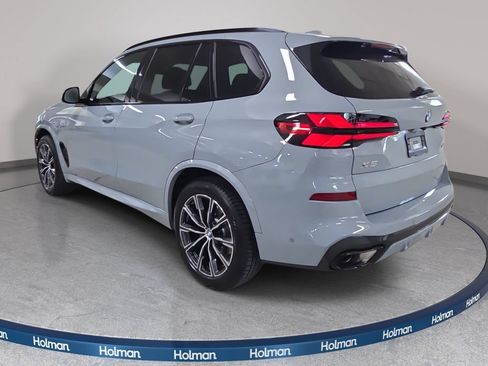 Used 2026 BMW X5 sDrive40i w/ M Sport Package RWD image 9
