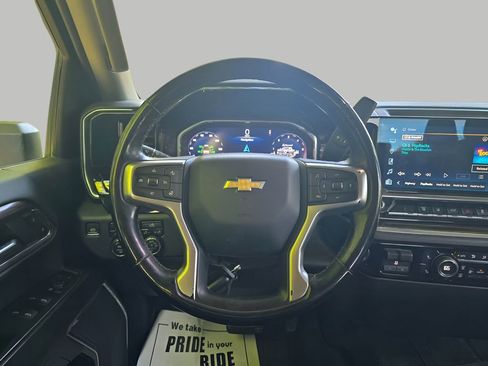 Used 2024 Chevrolet Silverado 2500 LT AWD/4WD image 16